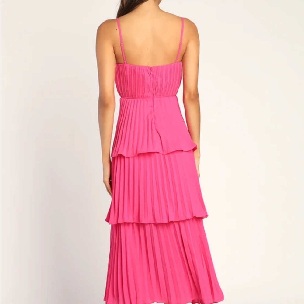 Lulu's Pink Pleated Tiered Midi Dress Sweetheart Spaghetti Strap - Picture 2 of 3